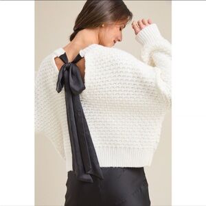Altar'd State White and Black Crew Neck Sweaters with Chunky Knit